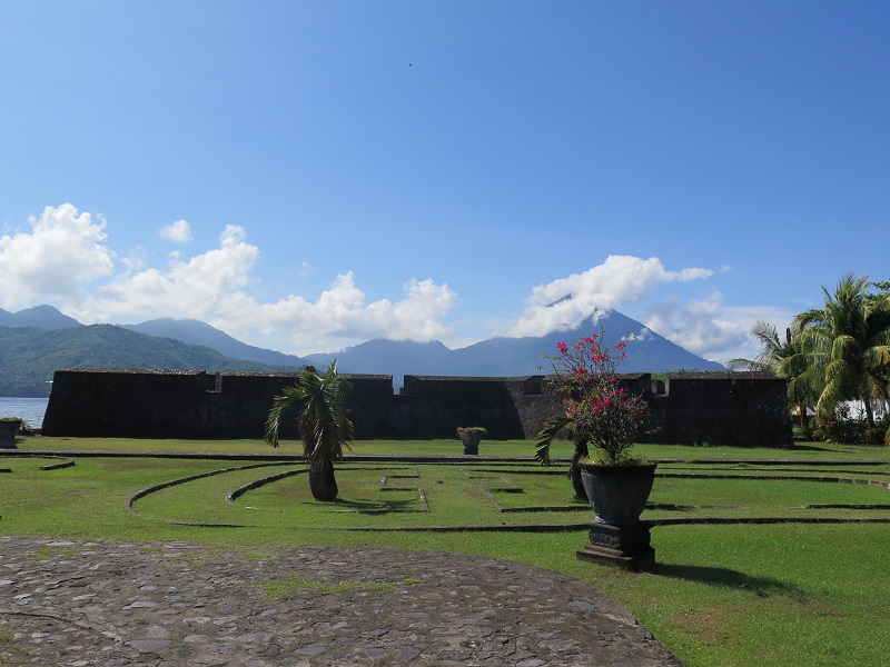 Benteng Kalamata Tampak Depan Indonesia A-Z