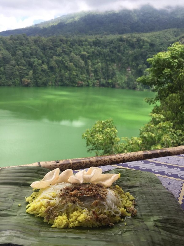 Nasi Kuning Ternate Indonesia A-Z